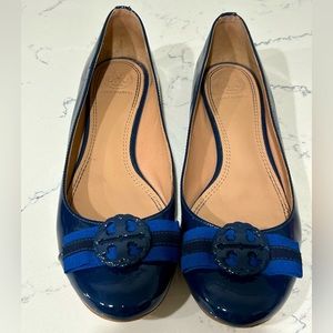 Tory Burch Cobalt Patent Blue Maritime Ballet block heel flat w Grosgrain Ribbon